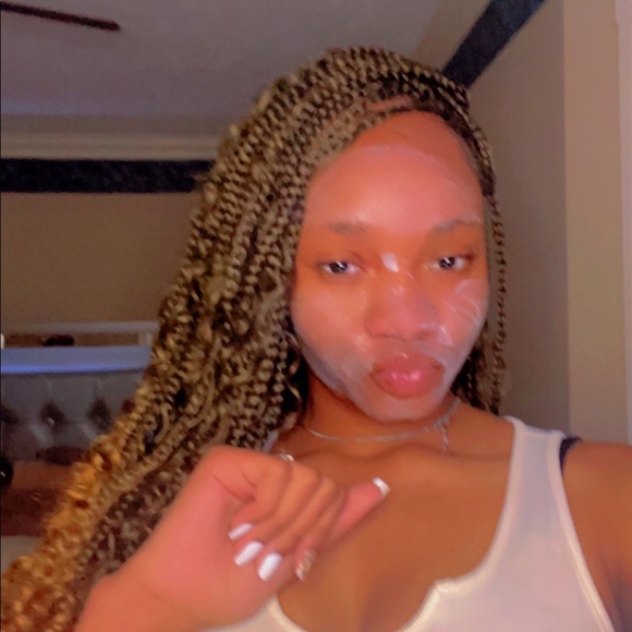 Meet your Posher, Jonea - Picture 4 of 5